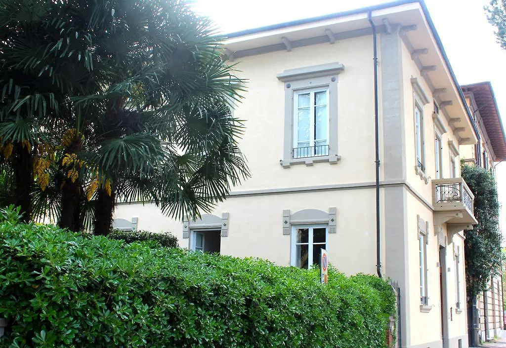 Lucca In Villa Lucrezia 2*,